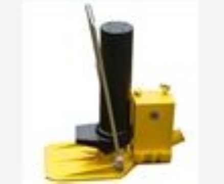 點擊查看詳細(xì)信息<br>標(biāo)題：GYQD-196型寬枕板起道器 閱讀次數(shù)：2708