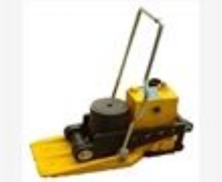 點擊查看詳細(xì)信息<br>標(biāo)題：YQD-245型液壓起道器 閱讀次數(shù)：2101