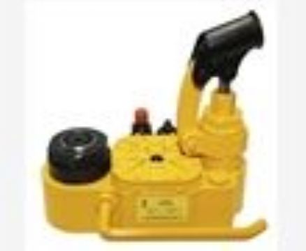 點擊查看詳細信息<br>標題：YQ-88B型高鐵液壓起道器 閱讀次數(shù)：2239